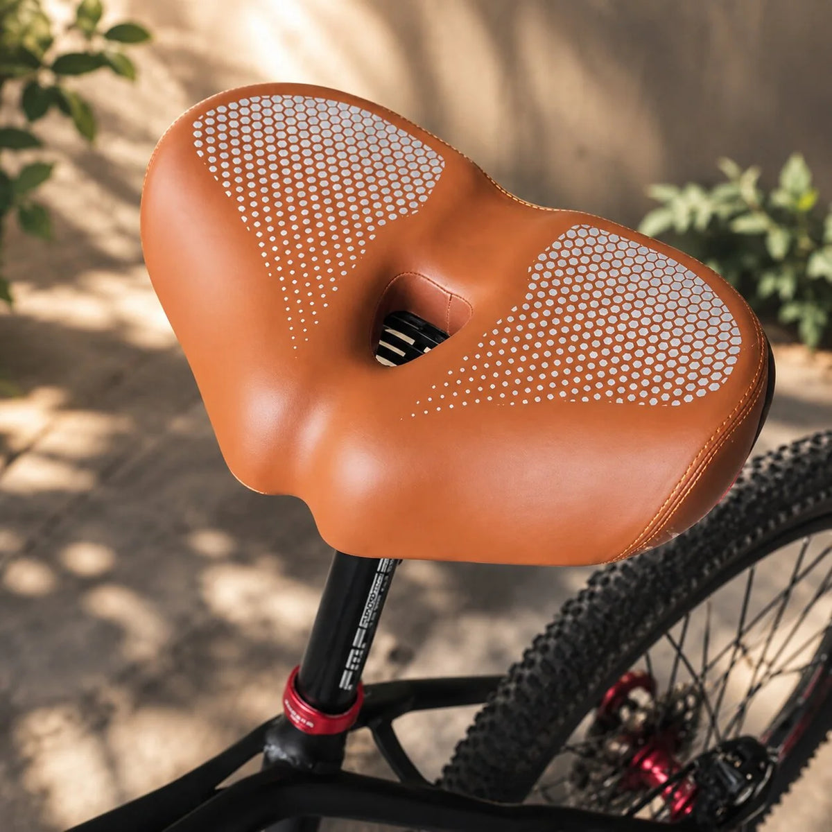 Bike Saddle Noseless Extra Wide Dual-Spring