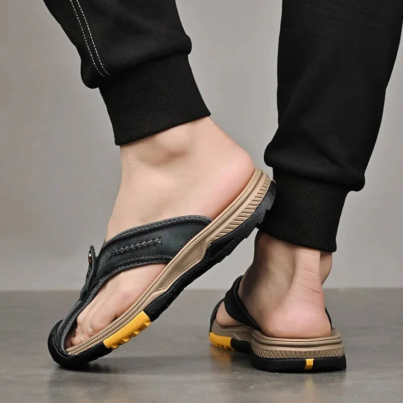 Closed-Toe Flip-Flops Protective Toe Cover Non-Slip Quick-Dry Upper