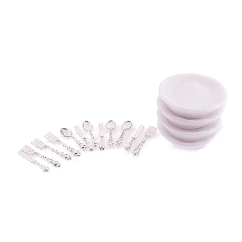 Dollhouse Dinnerware Set 1:12 Scale Set of 4