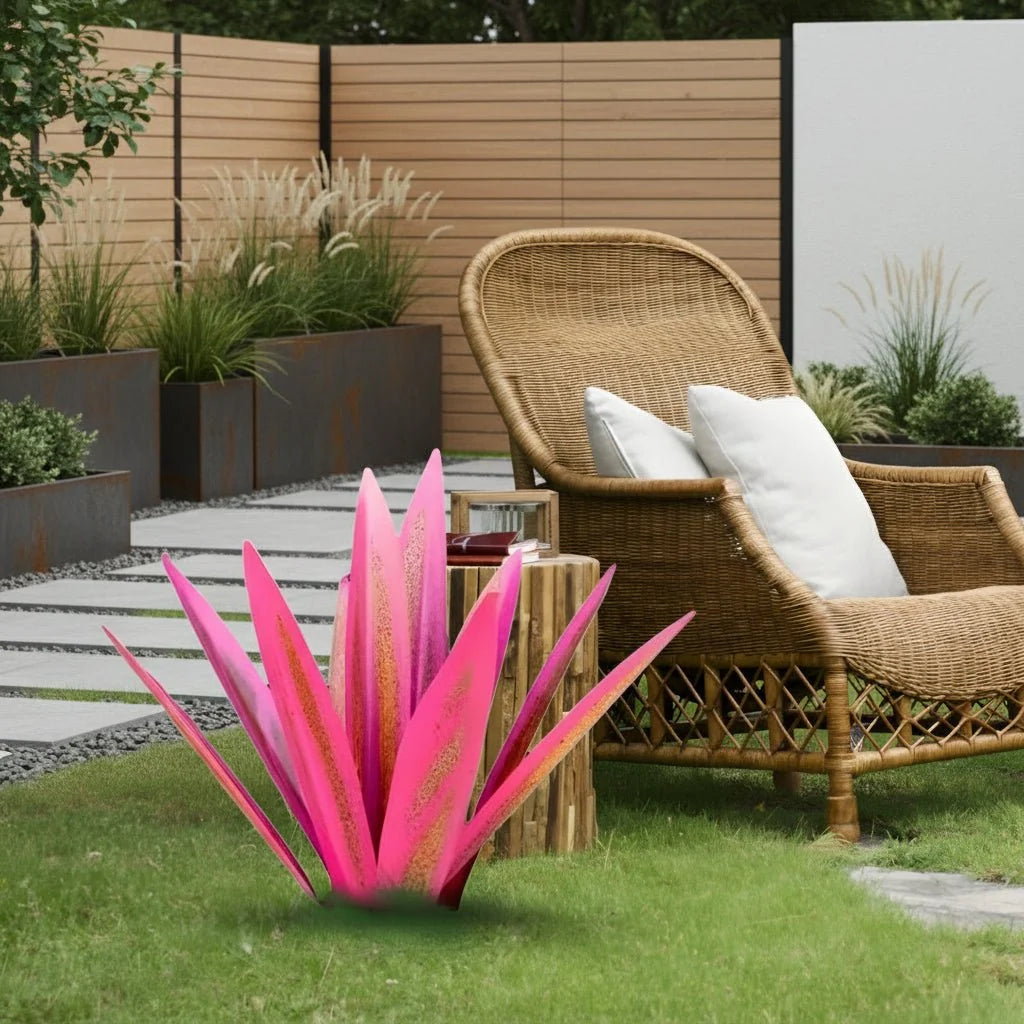 Garden Sculpture Weatherproof Metal 3D Leaf Design