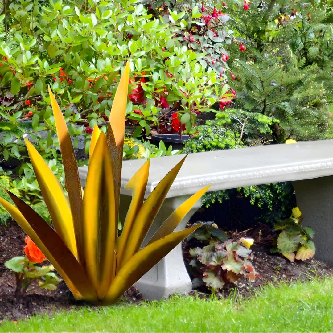 Garden Sculpture Weatherproof Metal 3D Leaf Design