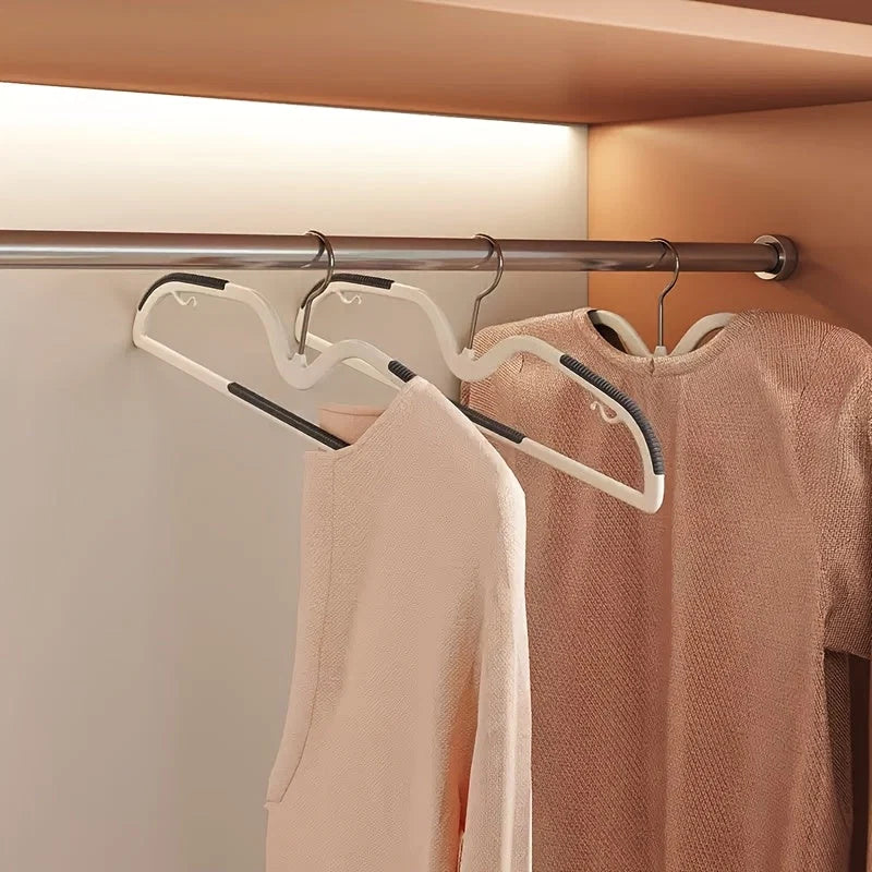 Hangers Slim Neck Non-Slip & Rotatable Hook