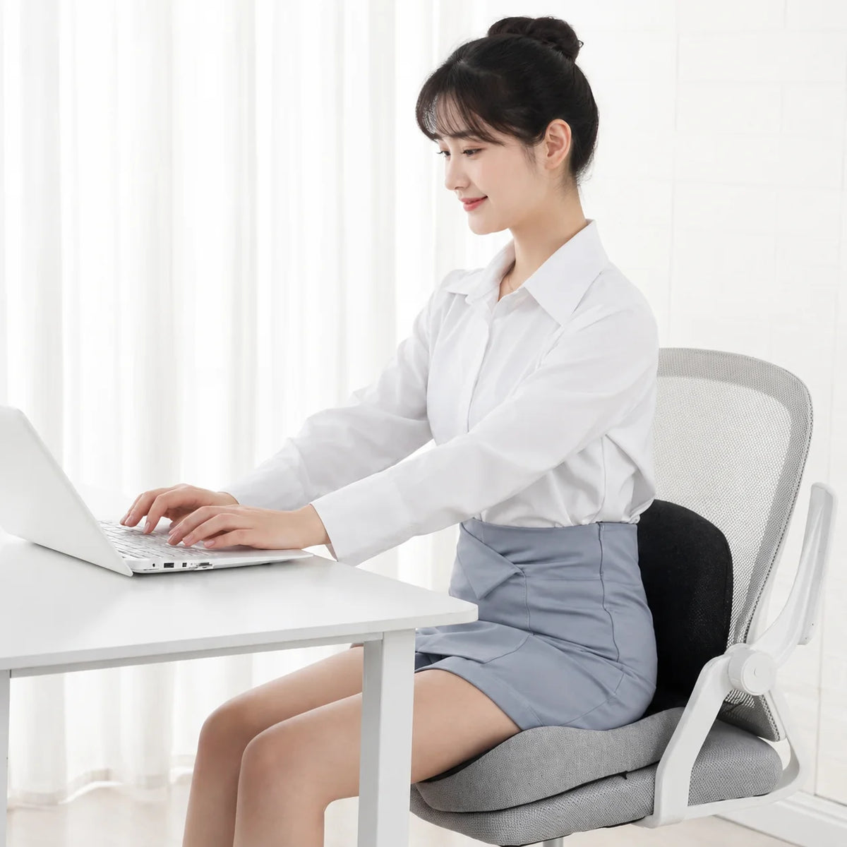 Seat Cushion Ergonomic Memory Foam Non-Slip & Washable Cover