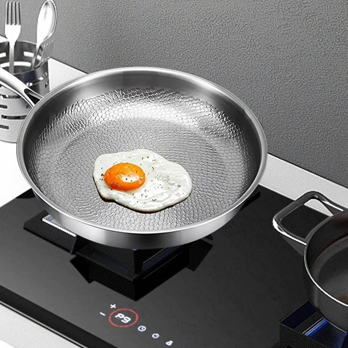 Skillet Titanium Steel Fish-Scale Non-Stick Multi-Stove Compatible