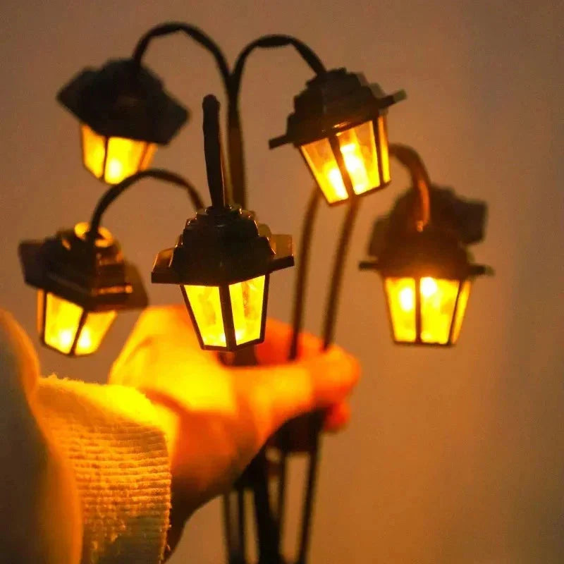 Solar Garden Lantern Automatic Dusk Sensor & Weatherproof