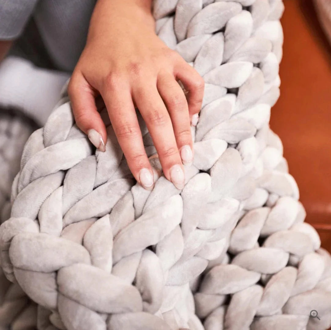 Throw Blanket Hand-Knitted Natural Fibers All-Season