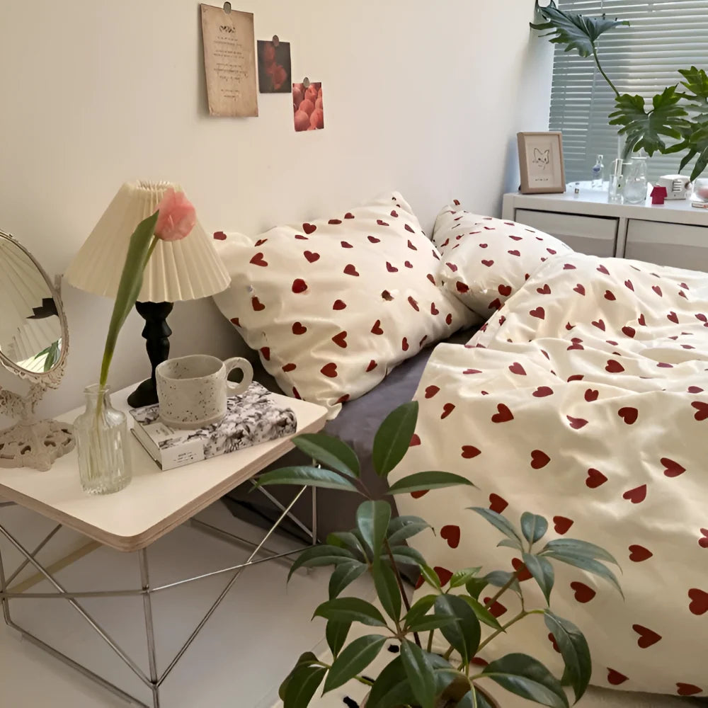 Bedding Set Heart Pattern Soft Polyester Machine Washable