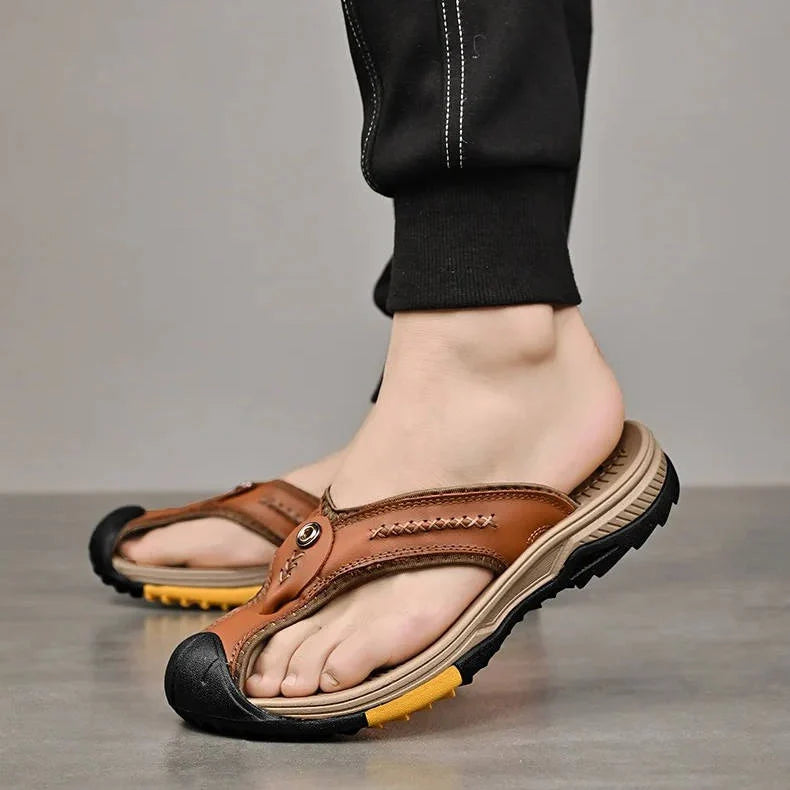 Closed-Toe Flip-Flops Protective Toe Cover Non-Slip Quick-Dry Upper