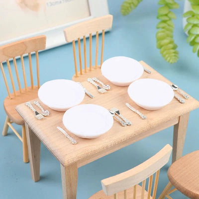 Dollhouse Dinnerware Set 1:12 Scale Set of 4
