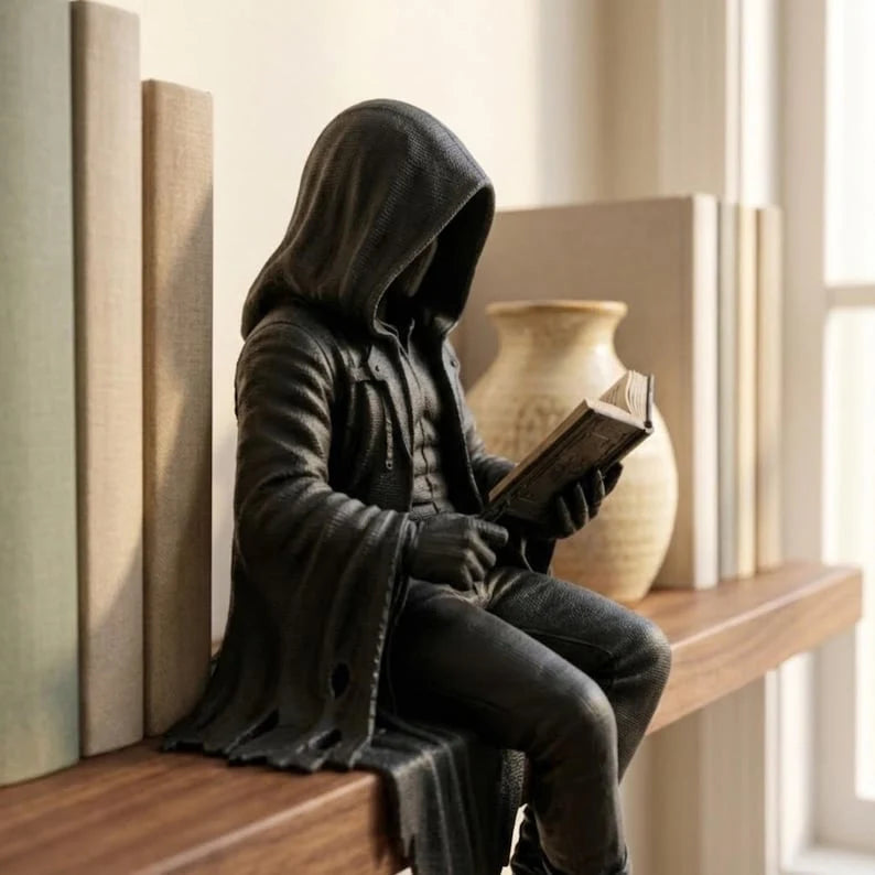 Figurine Gothic Hooded Resin 2.95 Inch