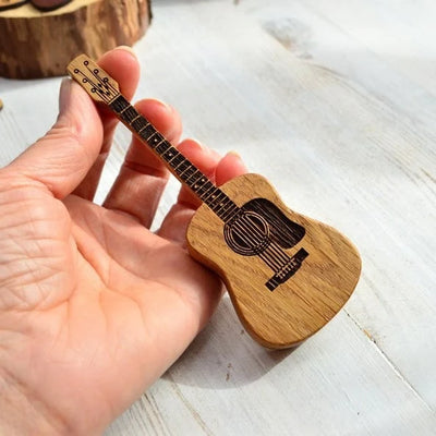 Guitar Pick Box Solid Oak Personalized Engraving Removable Stand