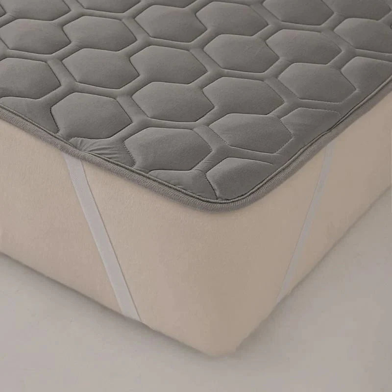 Mattress Pad Quilted Air-Channel Cooling Anti-Slip Backing