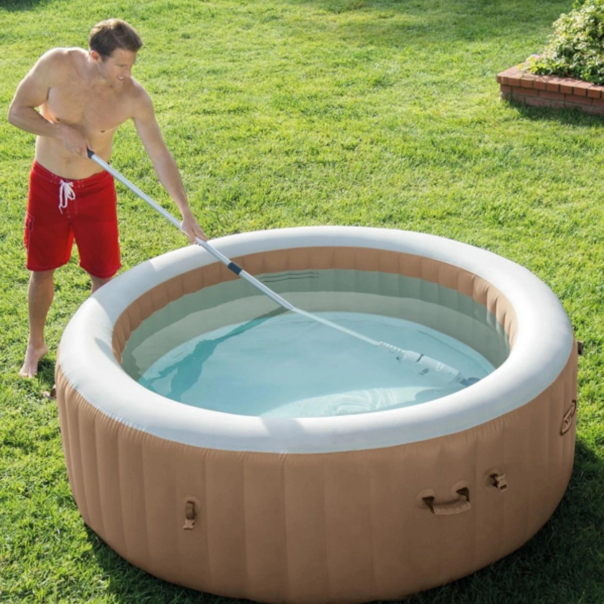 Pool Vacuum Cordless Rechargeable With 2 Brush Heads