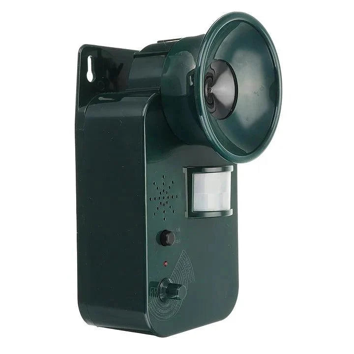 Ultrasonic Animal Repeller Motion-Activated & Flashing Light Weather-Resistant