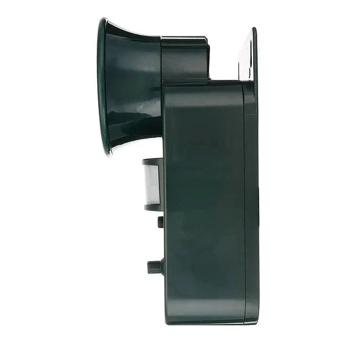 Ultrasonic Animal Repeller Motion-Activated & Flashing Light Weather-Resistant